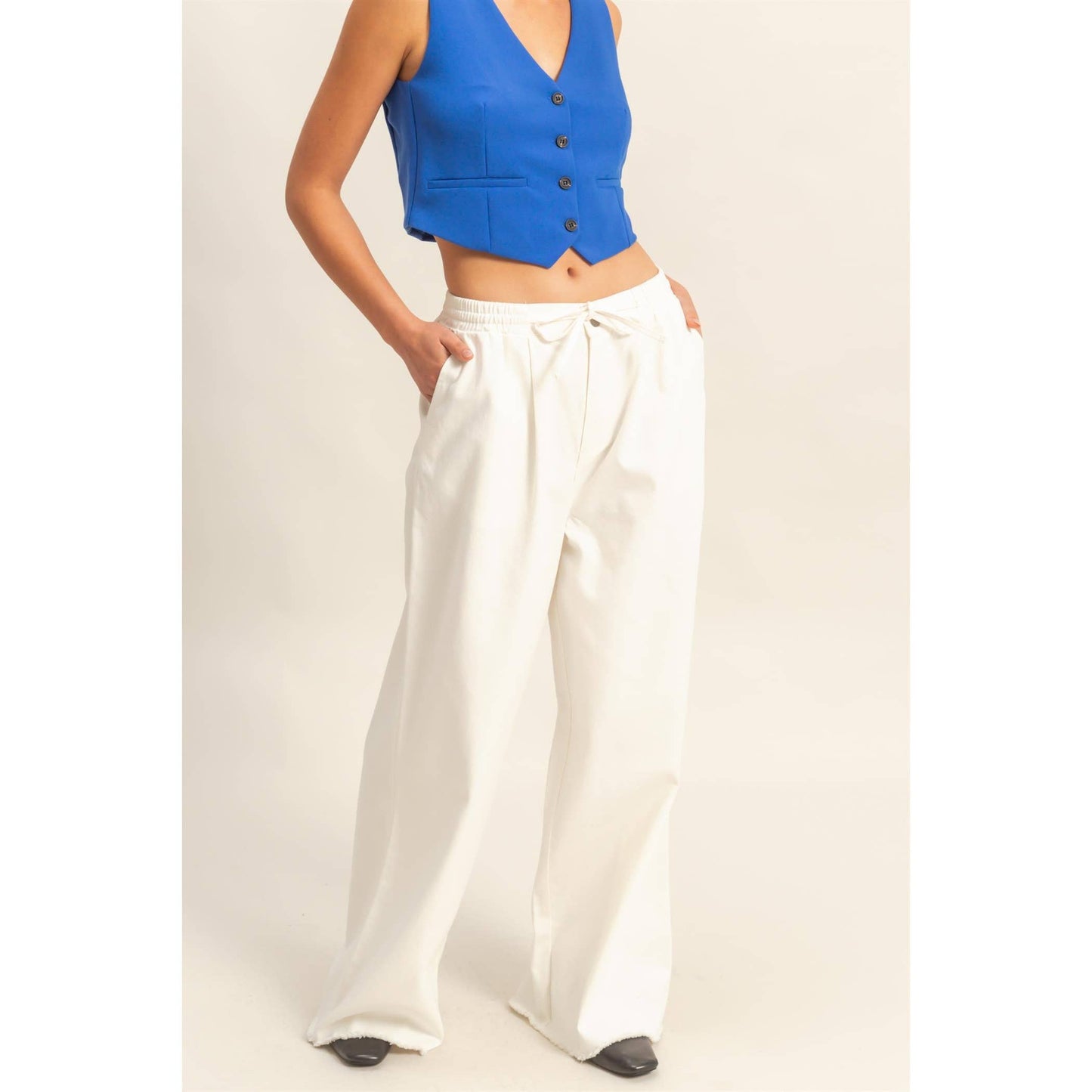 Elasticized Waist Loose Fit Jeans